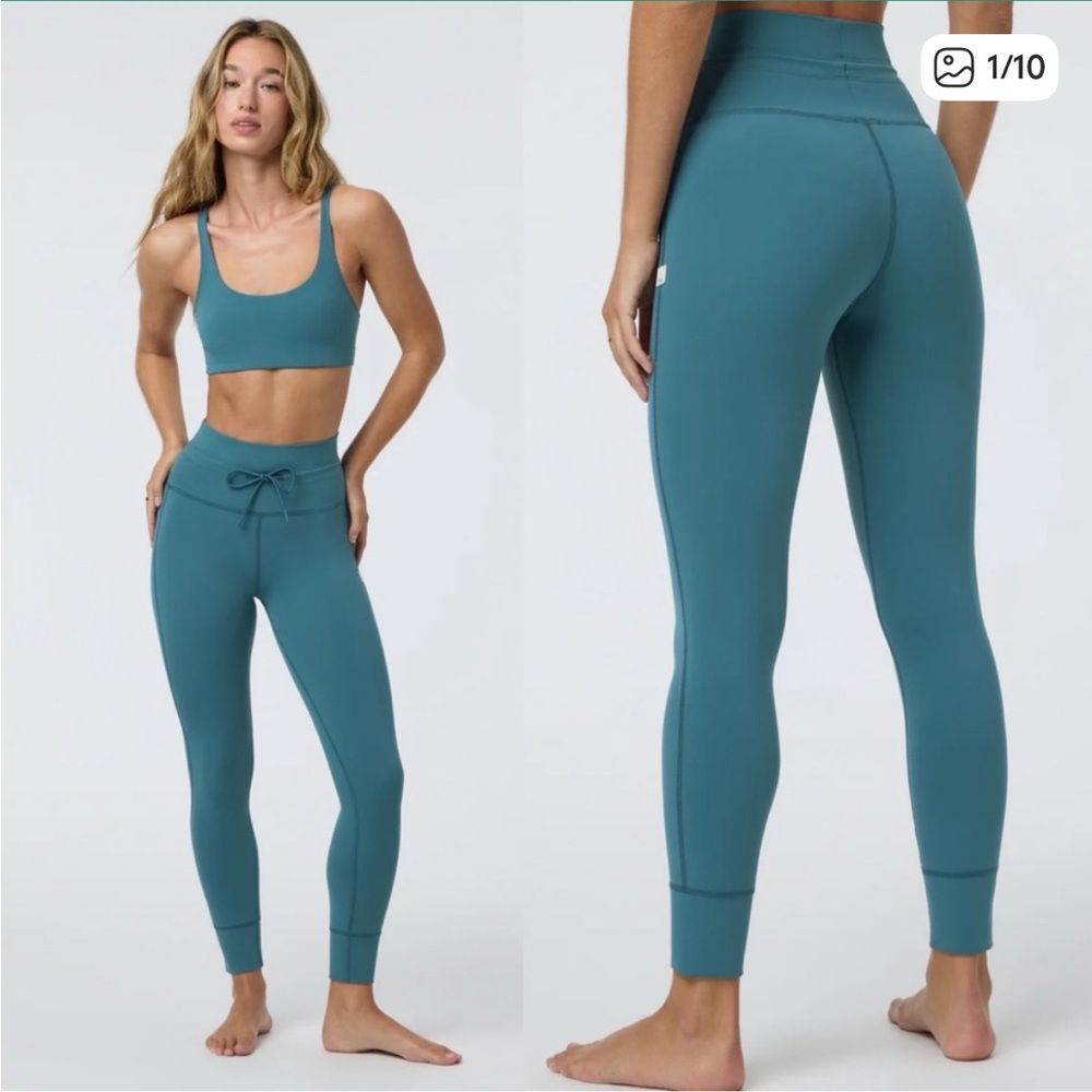 VUORI Daily Legging Women's BreatheInterlock Leggings in Tidal size Small